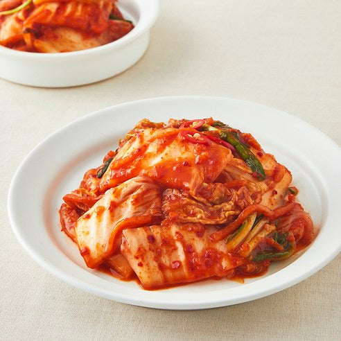 Mosan Kimchi Gatdamgeun Spicy Silbi Sseoleun Pear Chu Kimchi , 1 Pack , 1.2 kg (모산김치 갓담근 매운 실비 썰은 배추김치, 1개, 1.2kg)