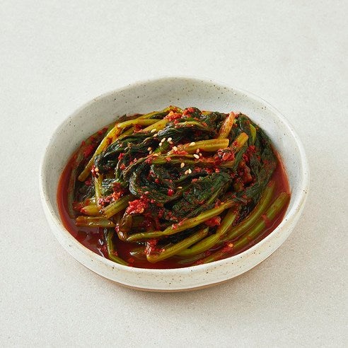 Our Ttang Noldeon Jeonra Yeolmu Kimchi , 450 g, 1 Pack (우리땅에 놀던 전라도 열무김치, 450g, 1개)