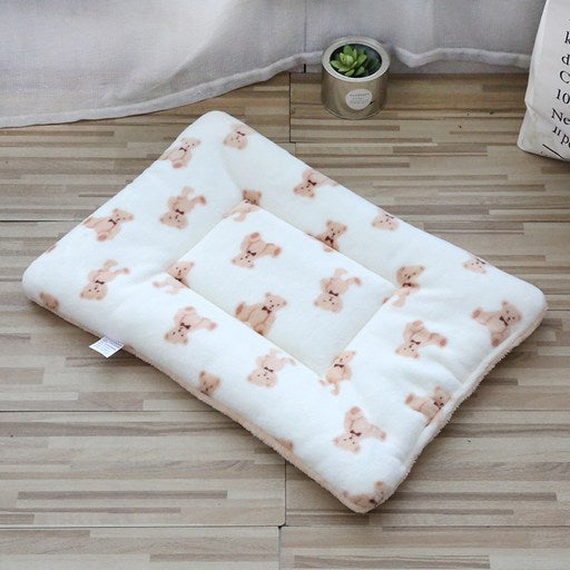 Heonibeobeul Ban Ryo Dongmul Honey Jam Square Cushion Bangseok , White Beeo , 1 Pack (허니버블 반 동물 잠 방석 베어)