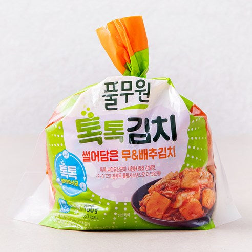 Pulmuone Toktok Sseoleodameun Mu & Pear Chu Kimchi , 900 g, 1 Pack (풀무원 톡톡 썰어담은 무 & 배추김치, 900g, 1개)