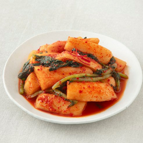 Paenghyeonsuk Choeyangrak Tasty Yetnal Chonggak Kimchi (팽현숙 최양락의 맛있는 옛날 총각김치)