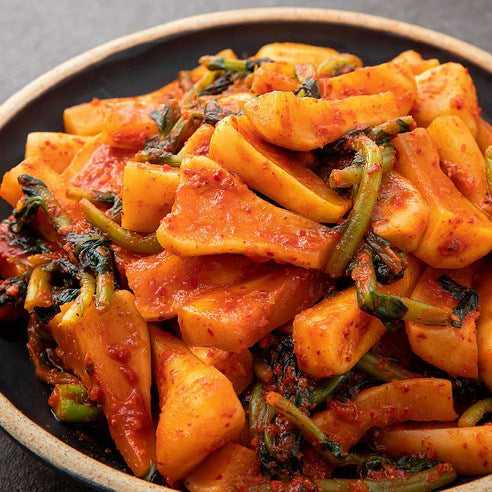 Sinyeongsikpum Jeongdameun Chonggak Kimchi , 2 kg, 1 Pack (신영식품 정담은 총각김치, 2kg, 1개)